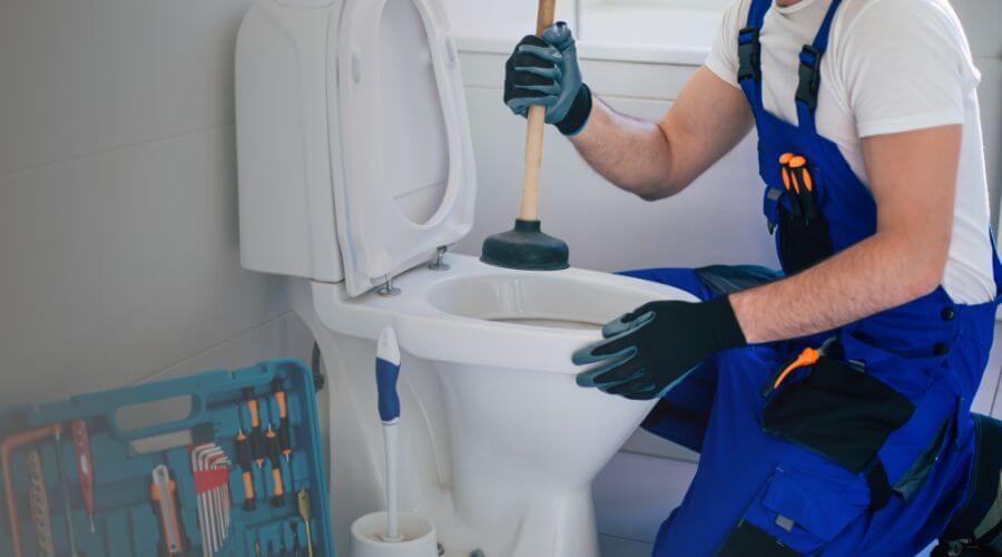 Professional septic pumping service in Holladay, TN